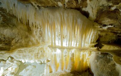 Itinerari sotterranei: le Grotte di Frasassi